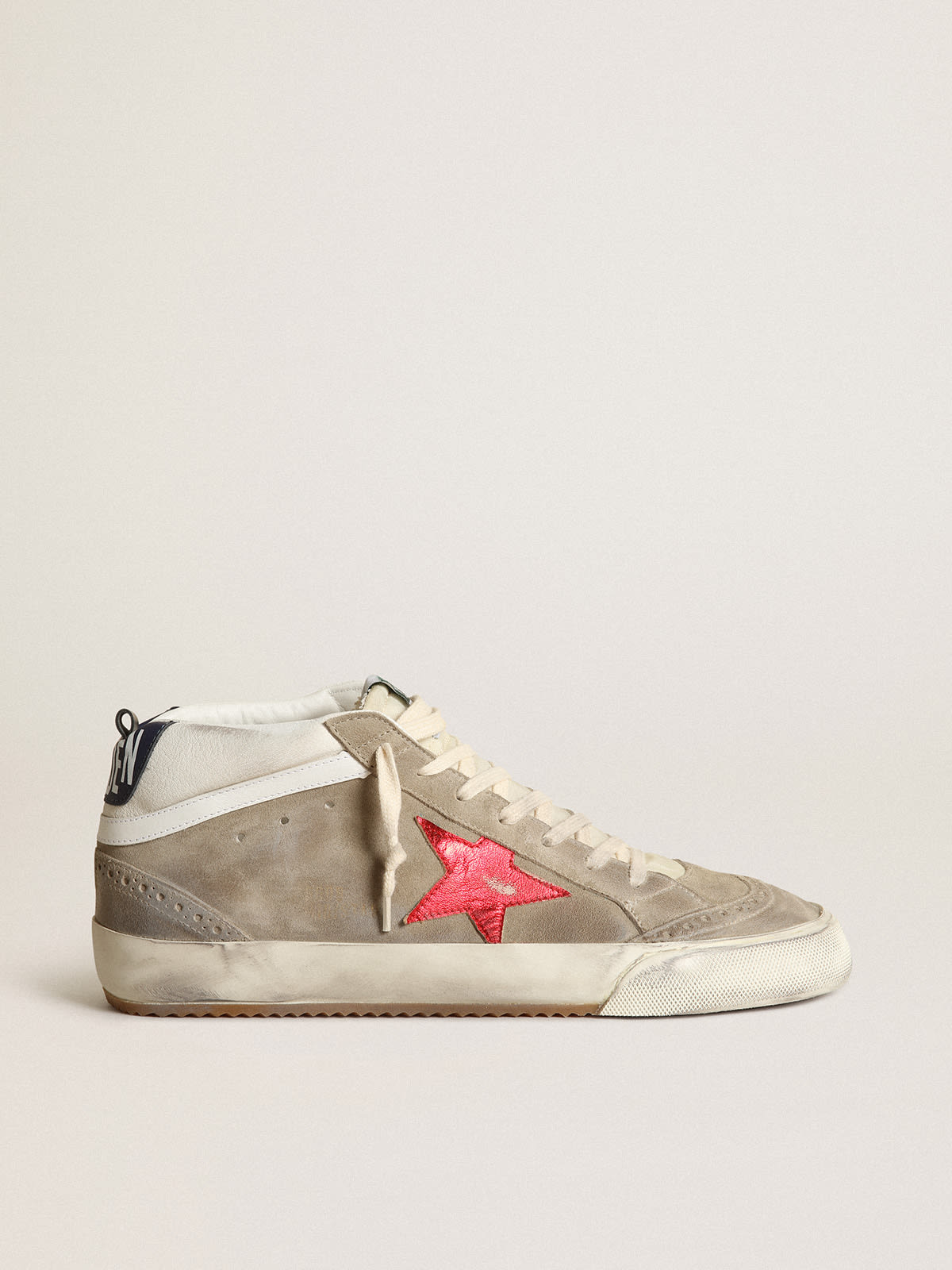 Mid Star homme en daim gris tourterelle avec étoile en cuir rouge