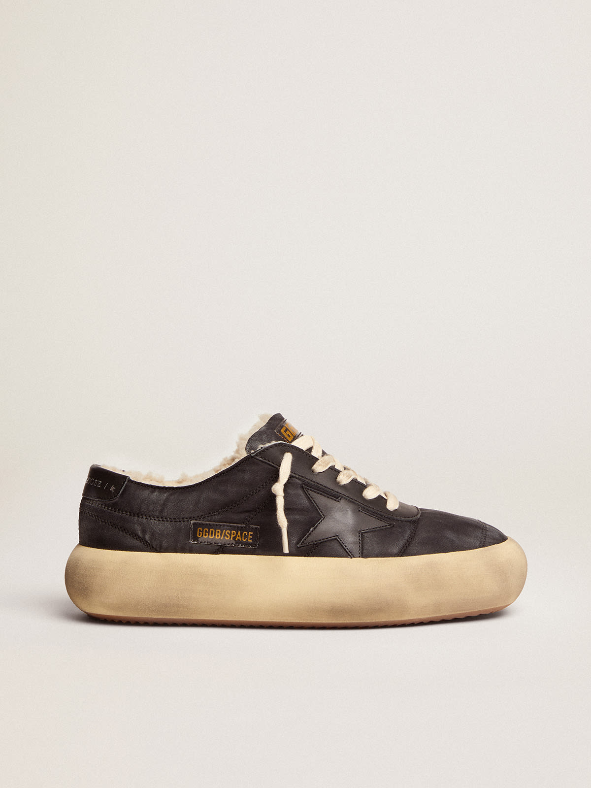 Chaussures Space-Star en nylon noir matelassé avec doublure en shearling