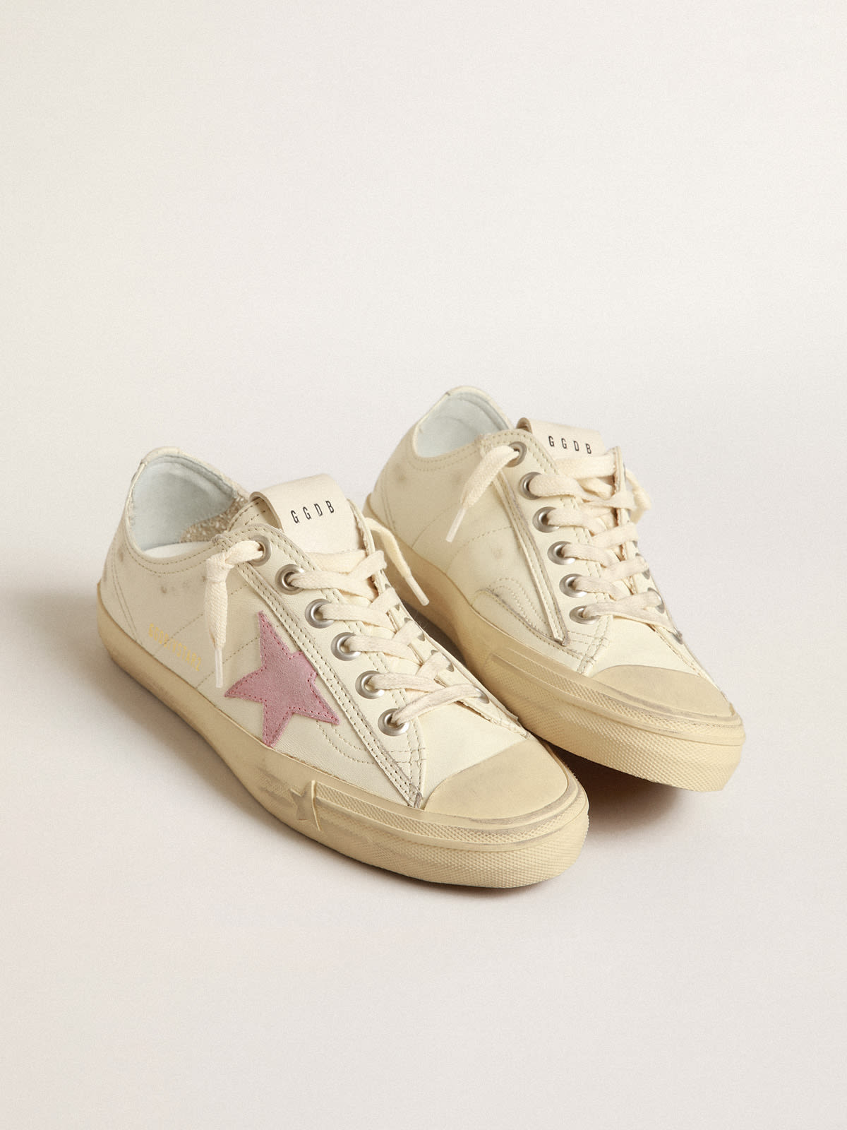 V-Star en nappa beige avec étoile en daim vieux rose